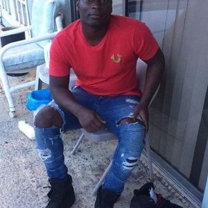 Meet your Posher, Charles